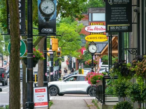 Historic Downtown Bolton Dining Cafes and Restaurants Near Bolton Place