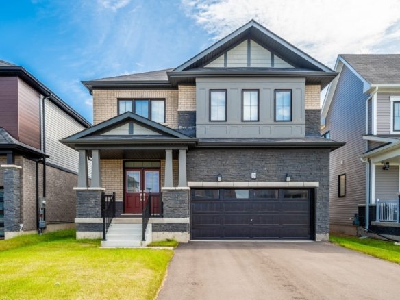 Spacious single-family detached homes with double-car garages at Empire Calderwood Thorold