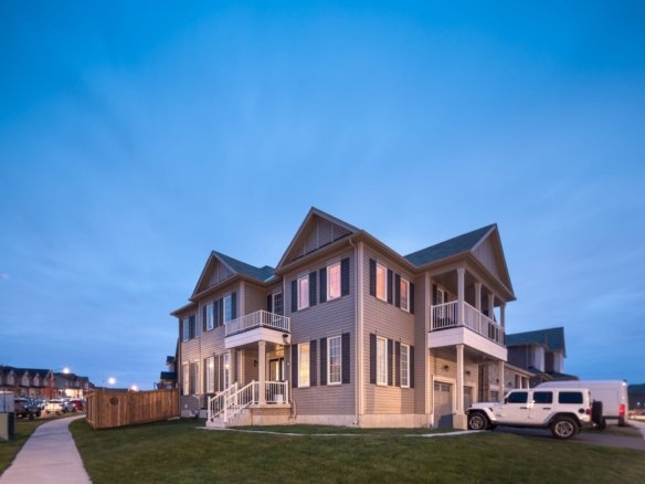 Contemporary detached single-family home with double-car garage at Empire Riverland